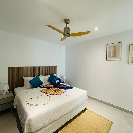 Baan Saint-Tropez Seaview Villas Kata Beach Exterior photo