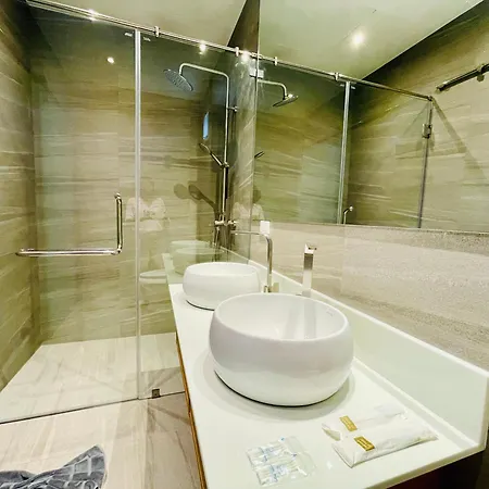 Baan Saint-Tropez Seaview Villas Kata Beach Exterior photo